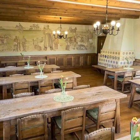 Jugendherberge Husum 旅馆 *