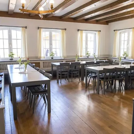 Jugendherberge Husum Hostel *