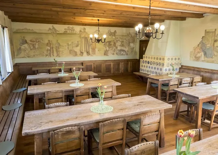 Jugendherberge Husum Hostel *