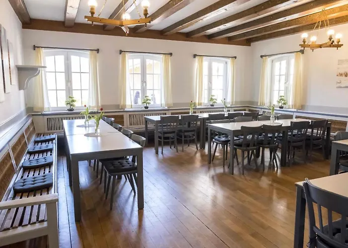 Jugendherberge Husum Hostel *